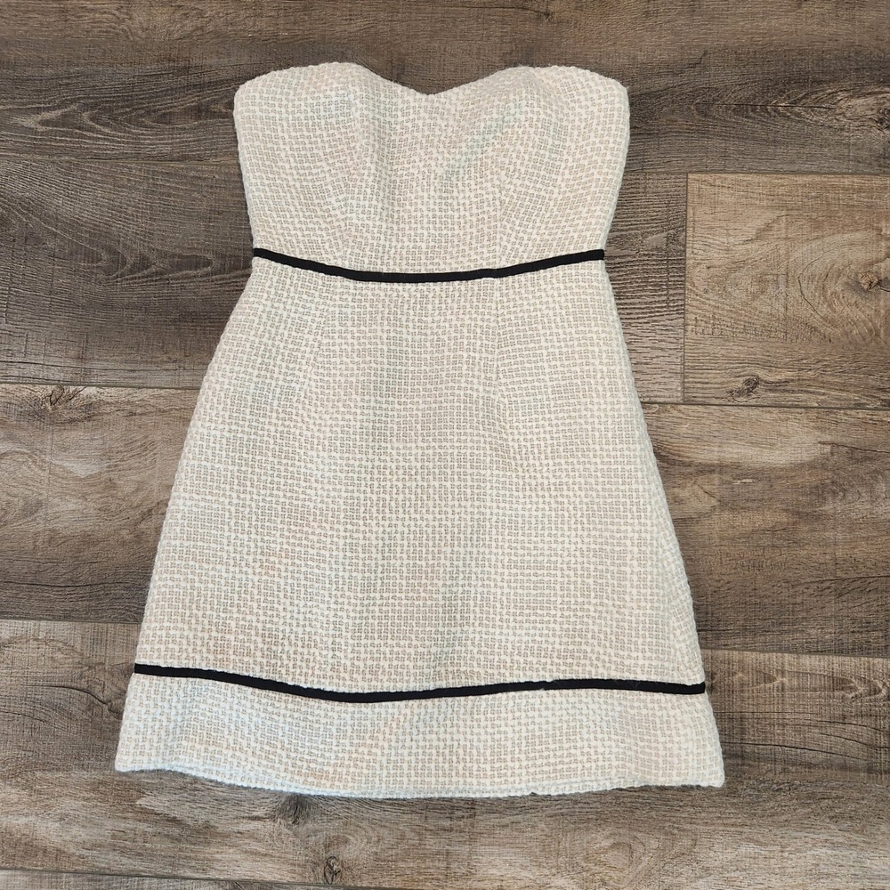 Kimchi Blue Tweed Strapless Mini Dress Women 4 Cream Excellent Fit and Flare